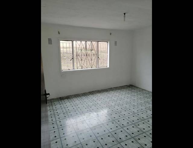 2 BEDROOM APARTMENT FOR SALE IN SUNFORD